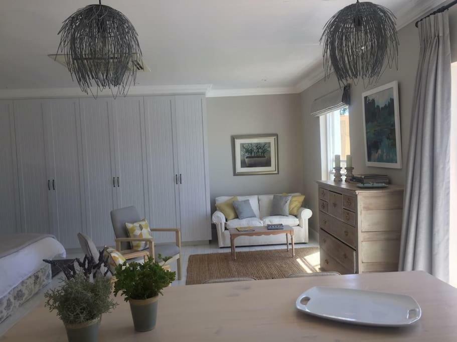 Camberley Wines - Luxury Stellenbosch