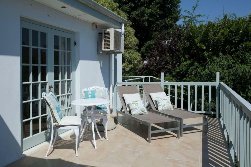 Camberley Wines - Luxury Apartment *